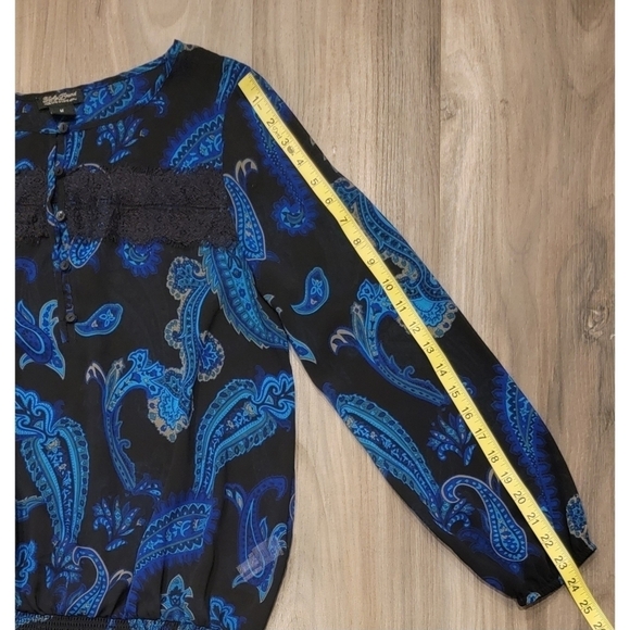 Women's Lucky Brand Blouse Top size medium - Picture 4 of 12